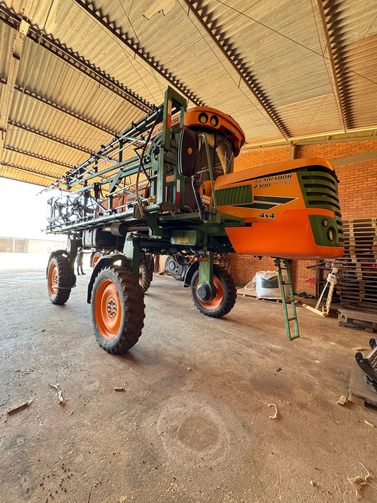 GLADIADOR 2300