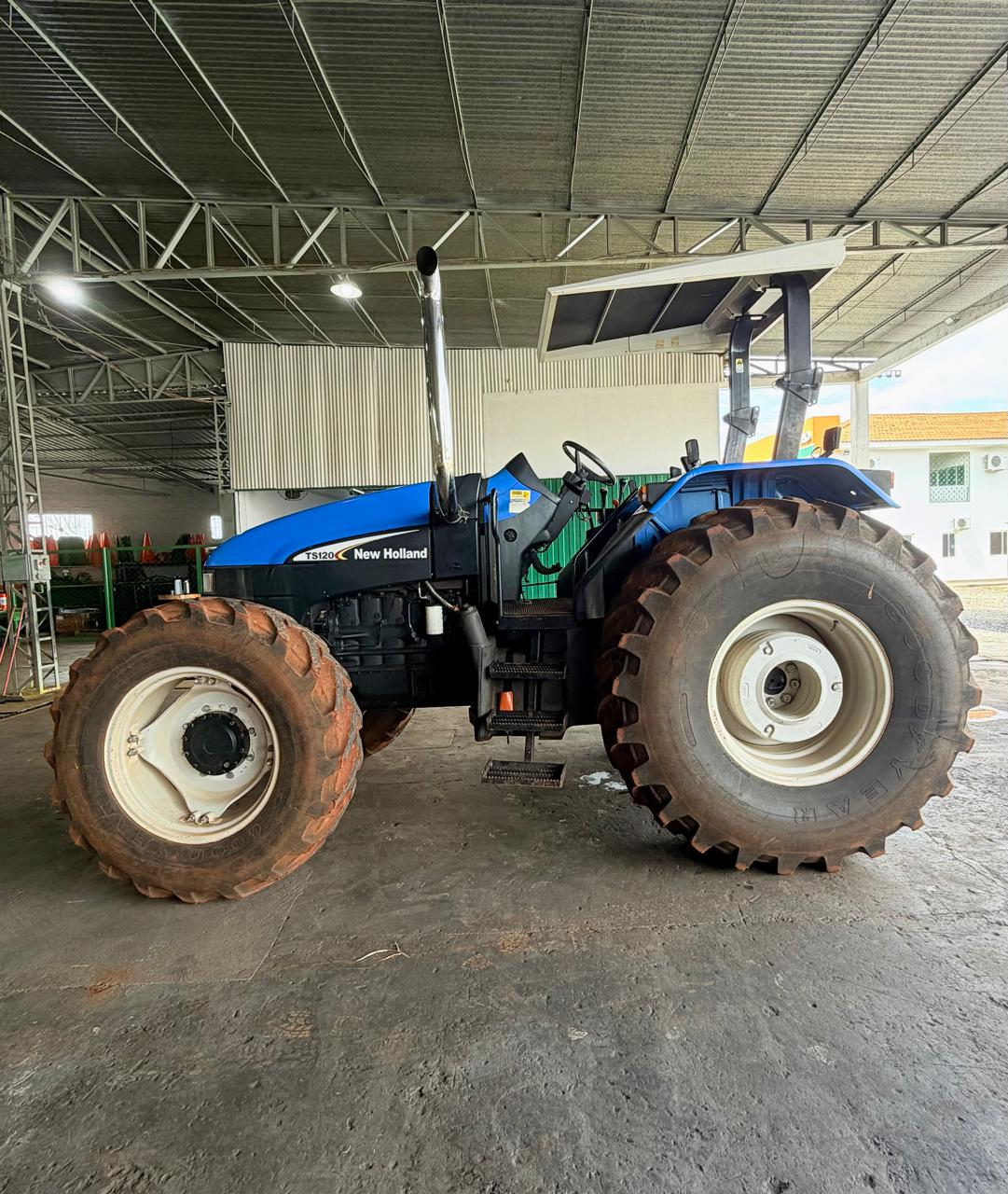 TRATOR , NEW HOLLAND, TS 120, ANO 2004