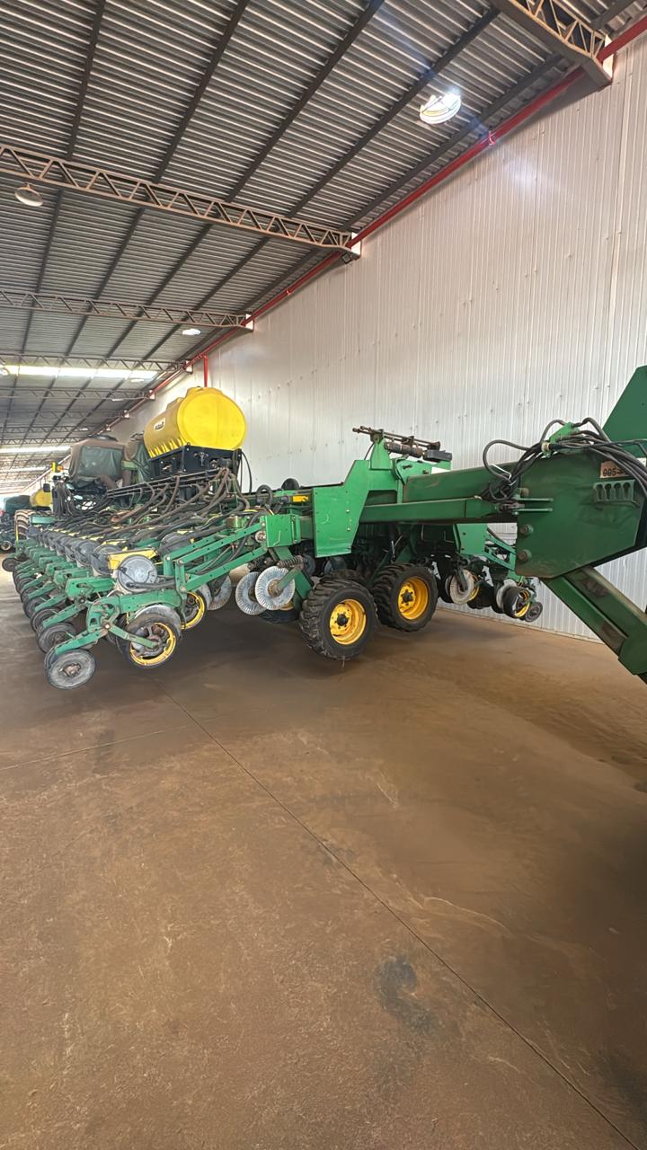 Plantadeira Jhon Deere Modelo DB74 49x45 Ano 2014