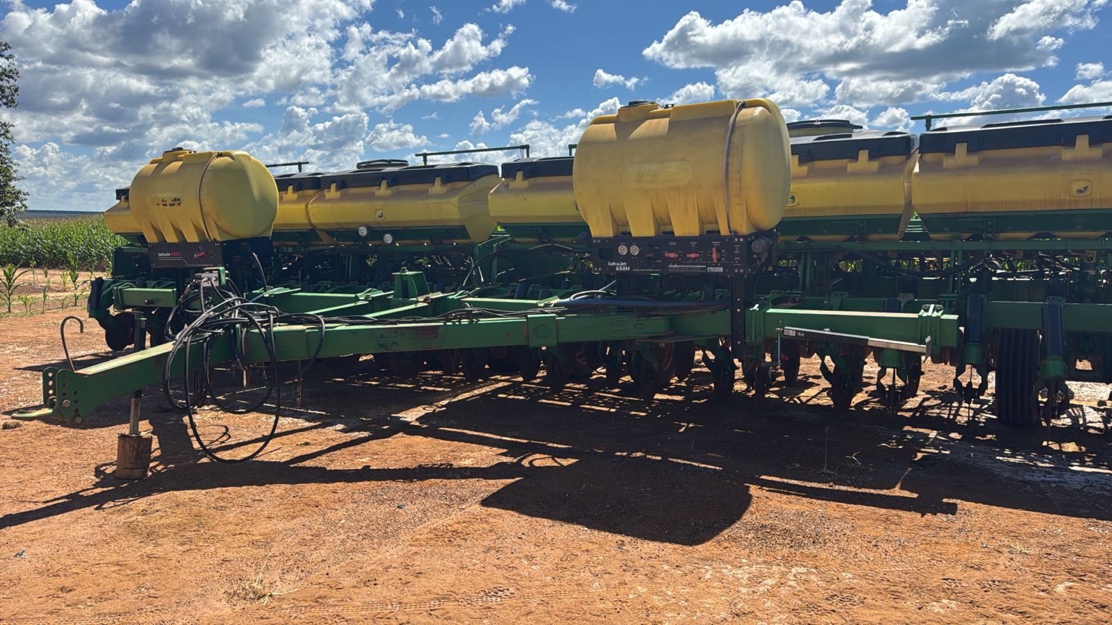 Plantadeira Jhon Deere Modelo CCS 2126 com 26 linhas 0,45cm Ano 2015