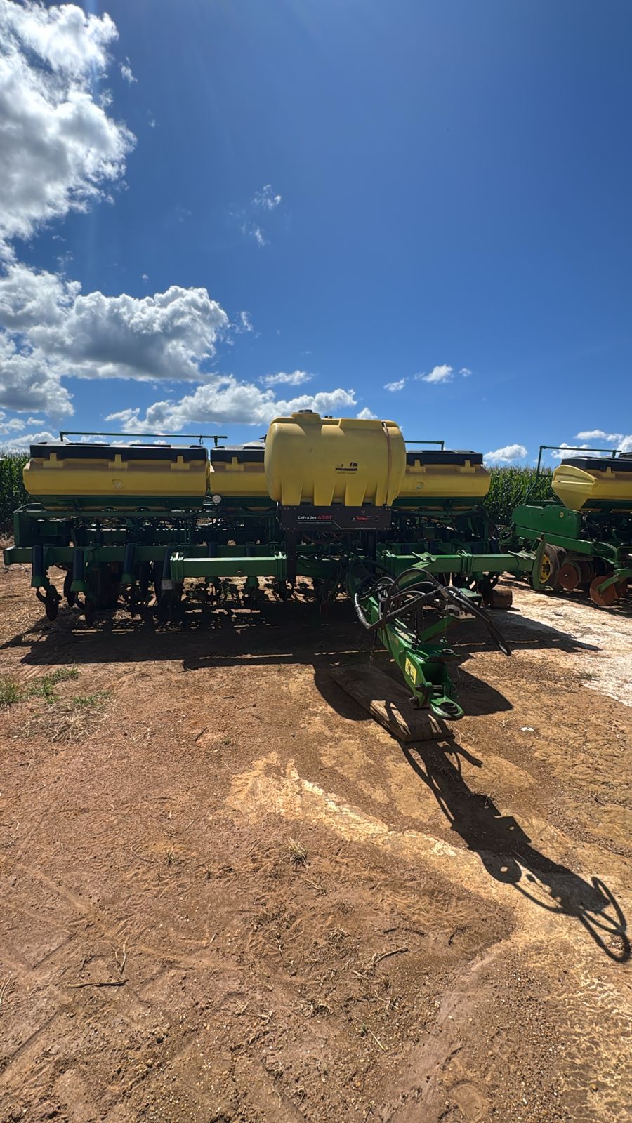 Plantadeira Jhon Deere Modelo CCS 2126 com 26 linhas 0,45cm Ano 2015