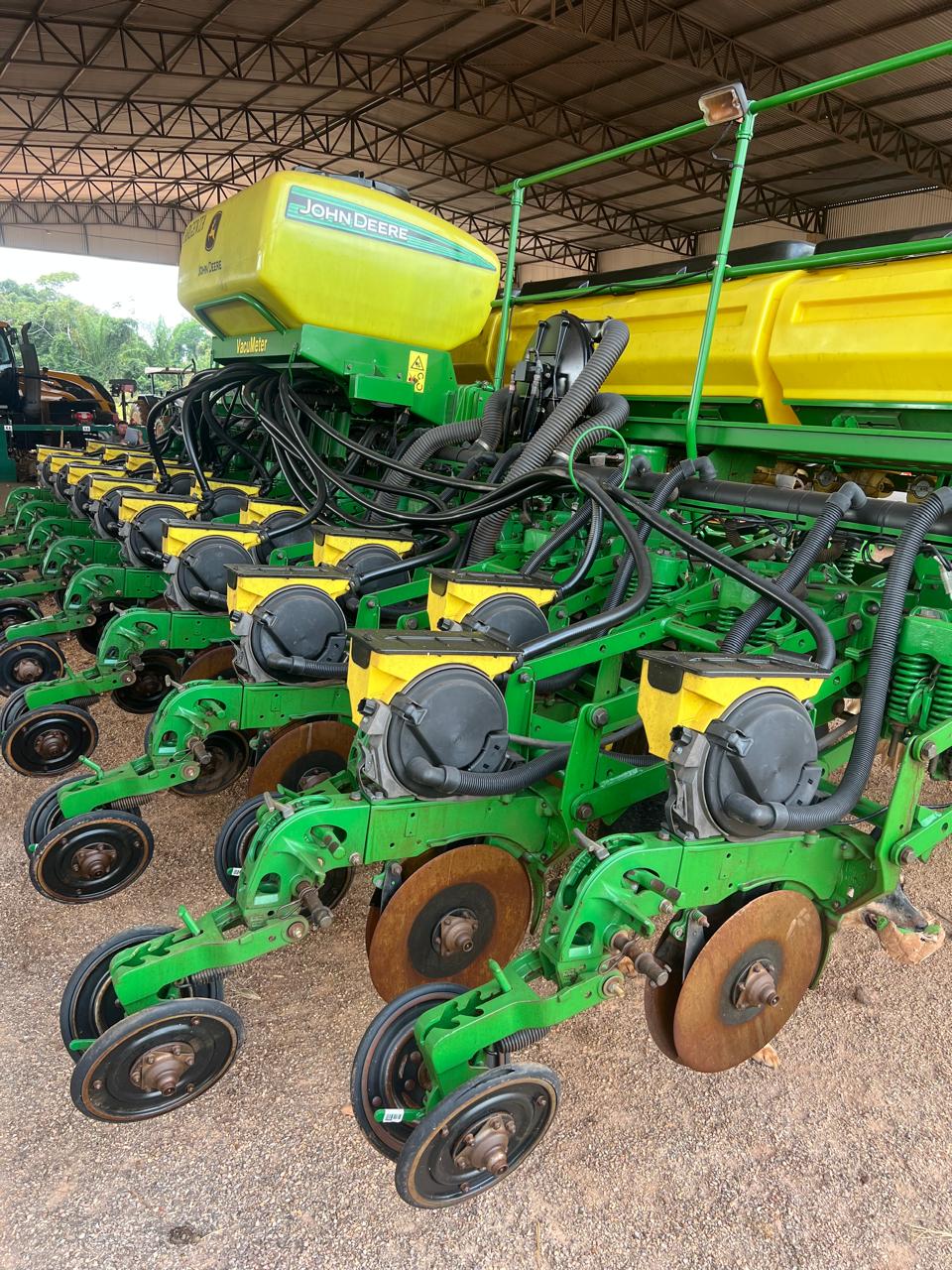 PLANTADEIRA MODELO CCS 17X45, MARCA JOHN DEERE, ANO 2017-  Valor a vista: R$ 300.000,00