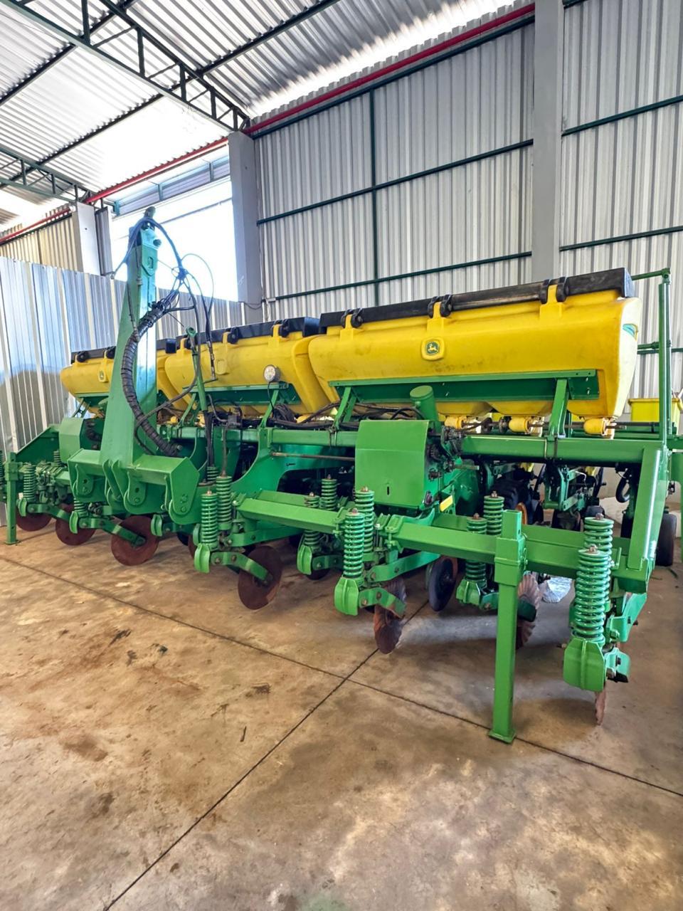 John Deere 1113