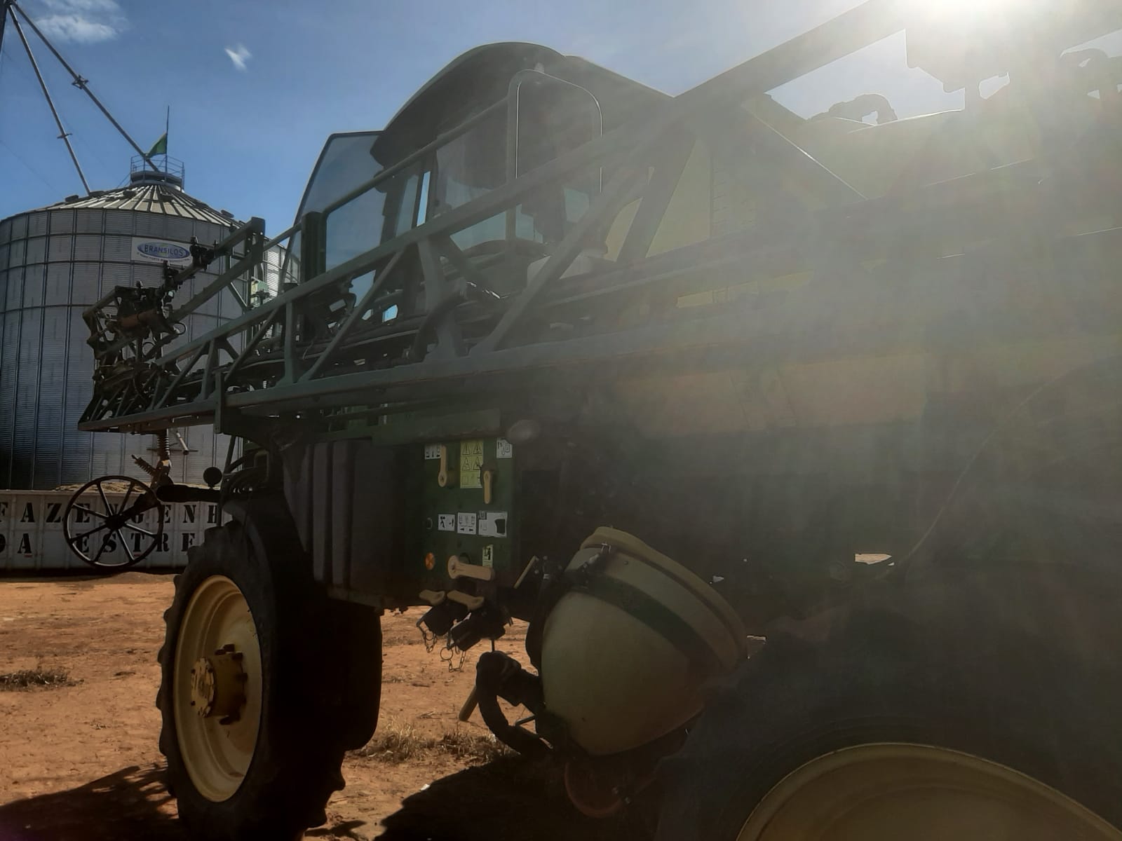 PULVERIZADOR JOHN DEERE 4630