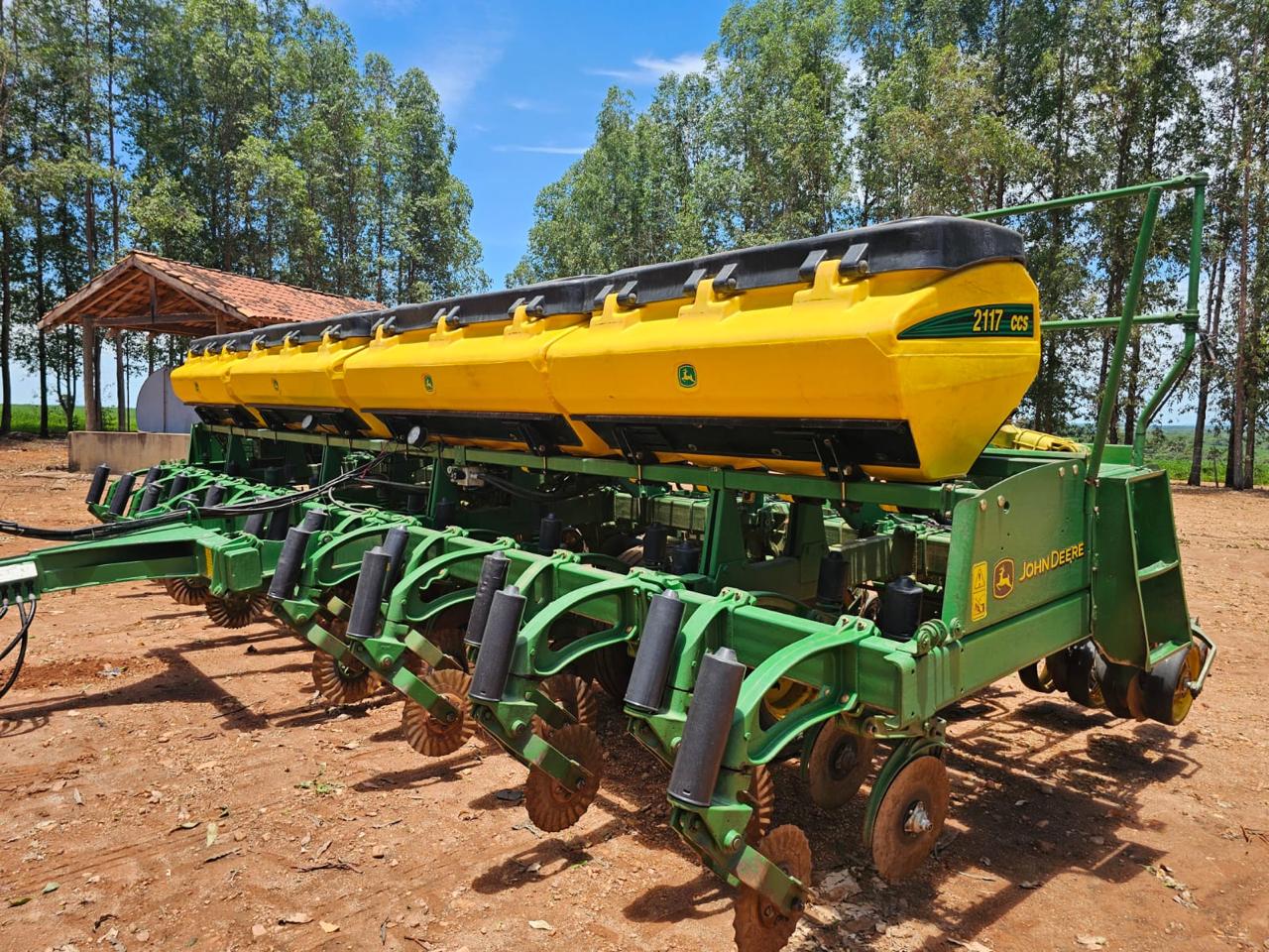 John Deere 2117 CCS
