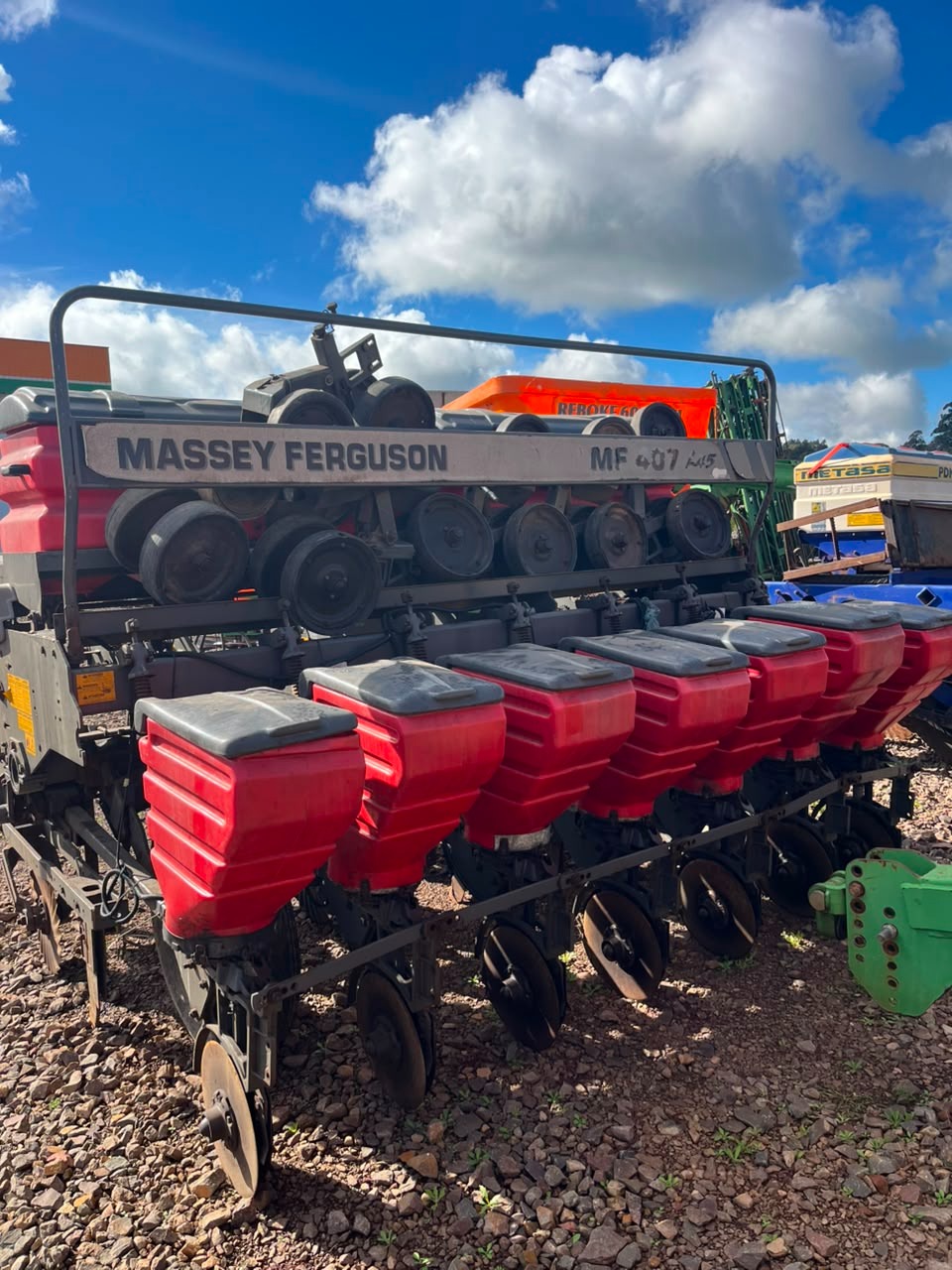 MF 407 - MASSEY FERGUSON