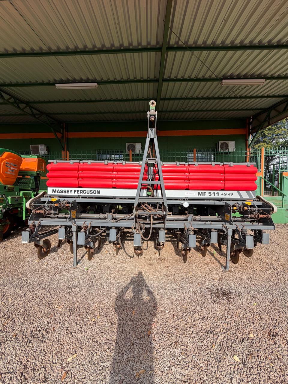 MASSEY FERGUSON - 511