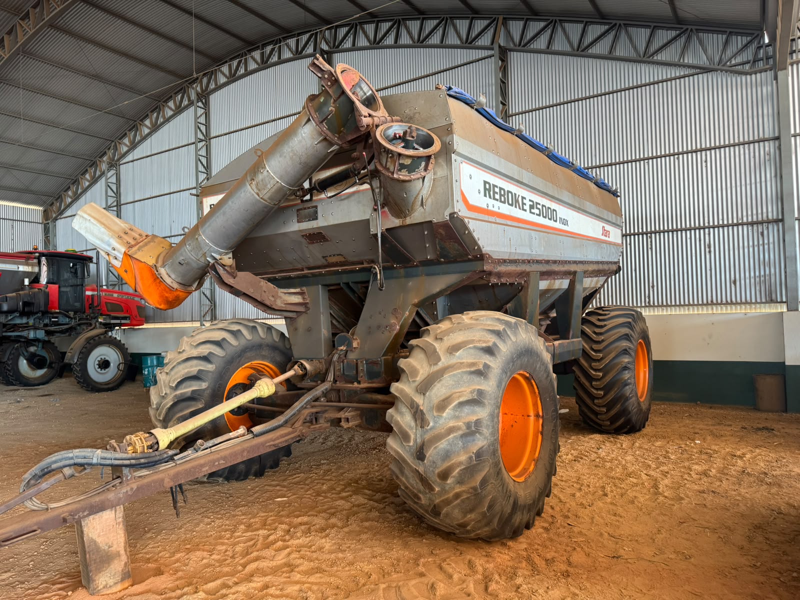 CARRETA GRANELEIRA, MODELO REBOKE 25000 INOX, ANO 2017, MARCA STARA - 2- Valor à vista:R$ 160 000,00