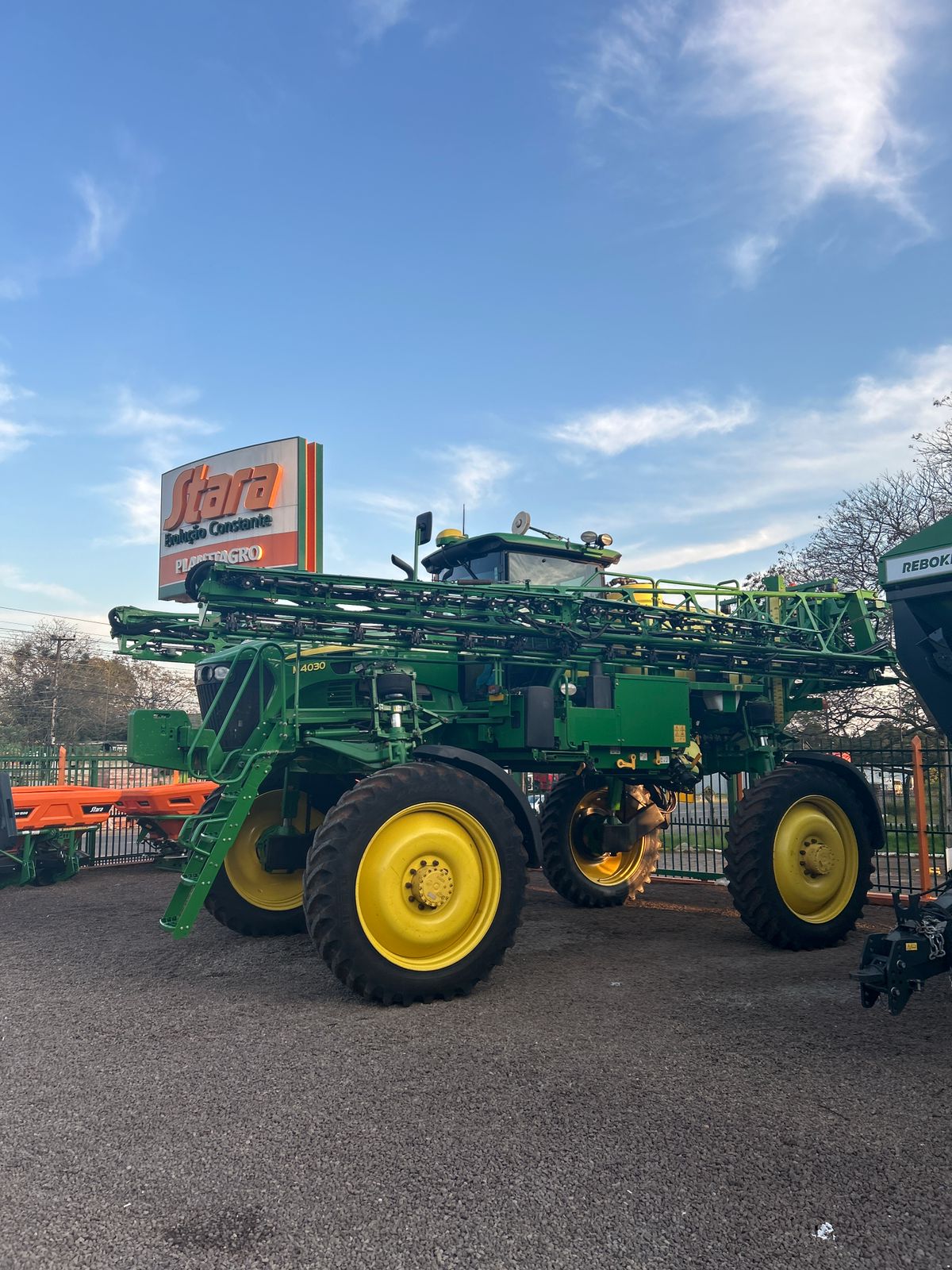 PULVERIZADOR JOHN DEERE M4030