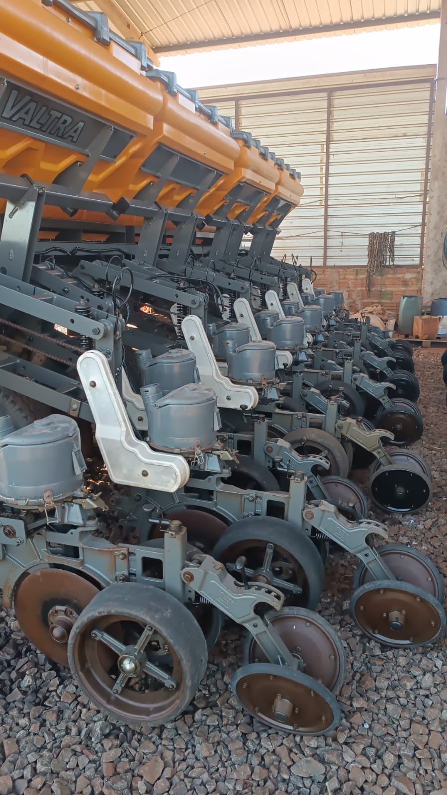 PLANTADEIRAS VALTRA BP 1508