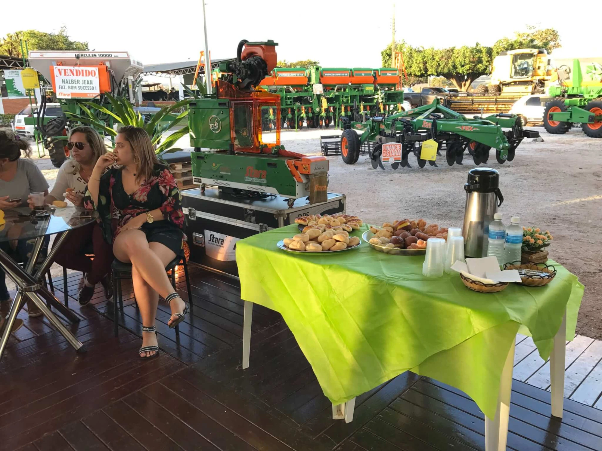 Evento com esposas e filhas de clientes(1)