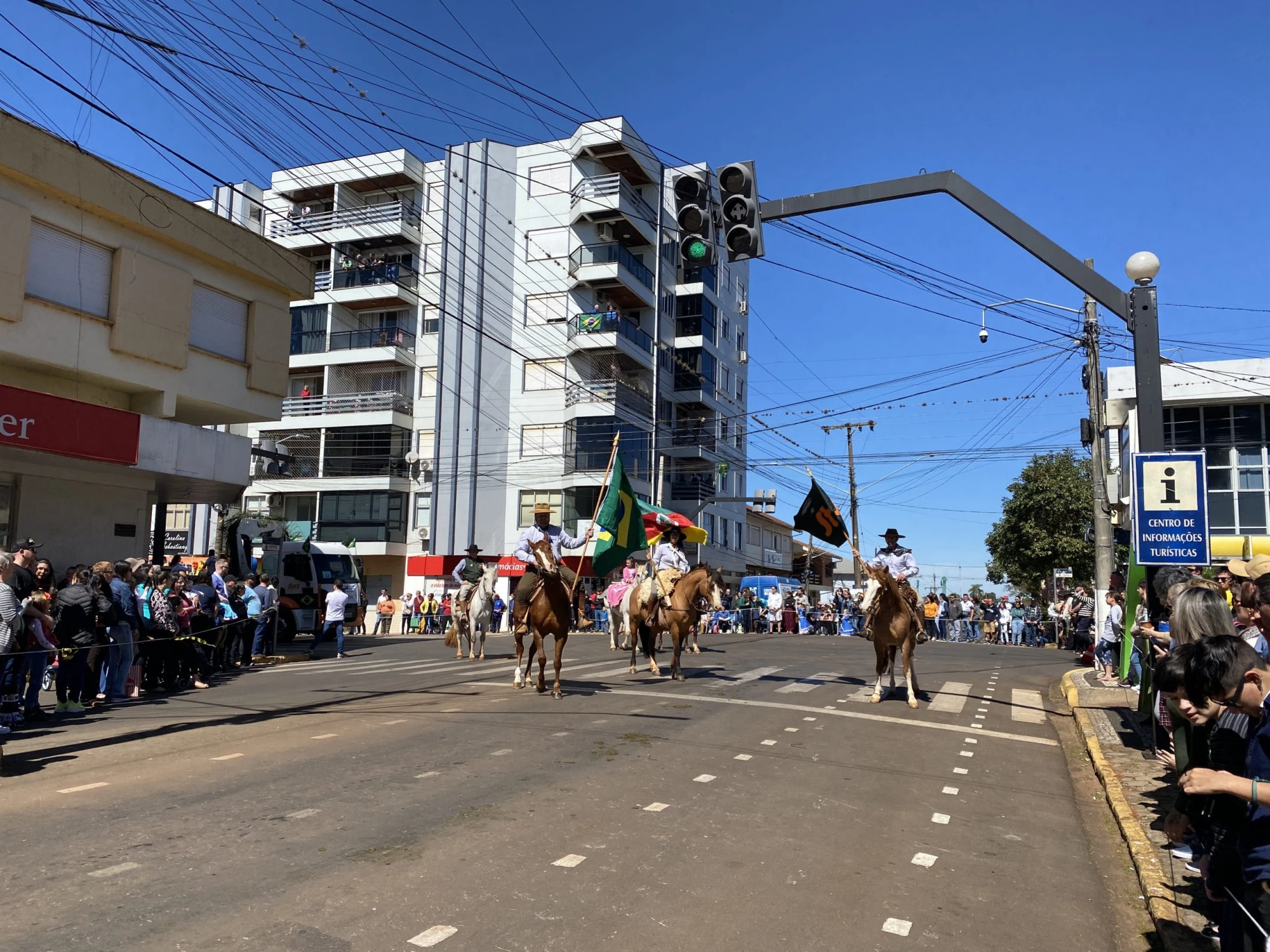 desfile farroupilha 2022 Stara