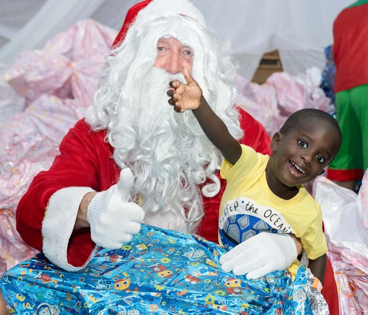 Positividade marca a Festa de Natal das Crianças com o espetáculo do Circo Moscou