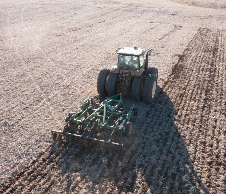 Compactación del suelo: cómo identificar, corregir y prevenir con manejo y tecnología