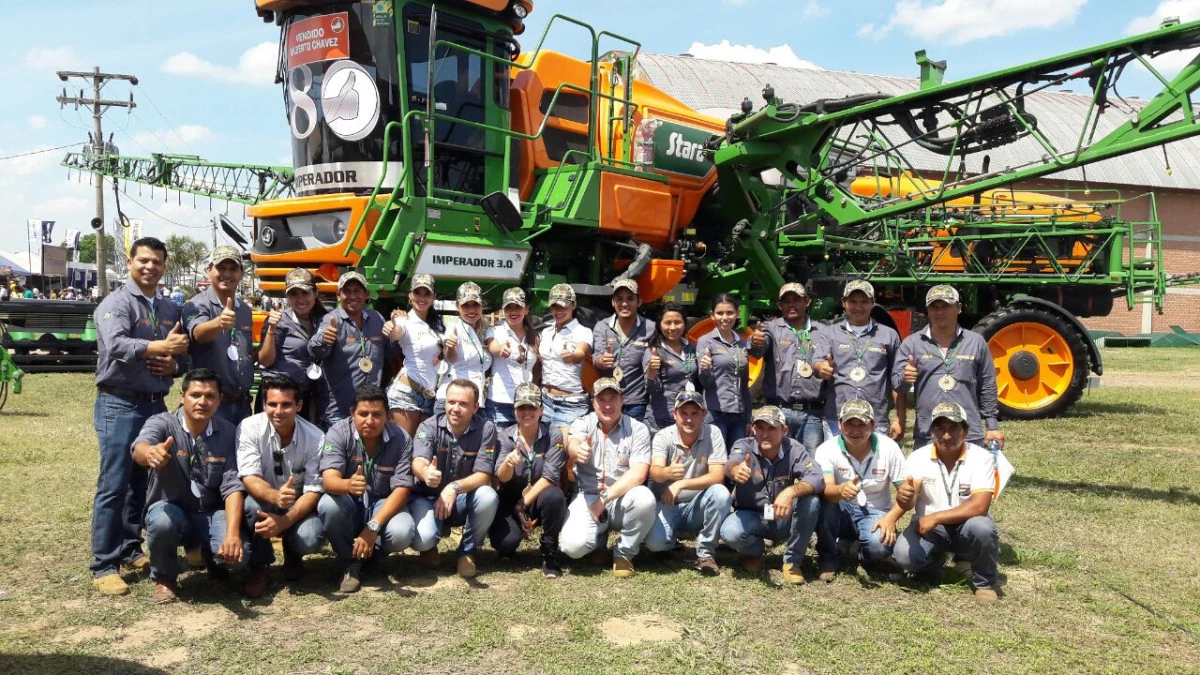Stara participa de feira na Bolívia