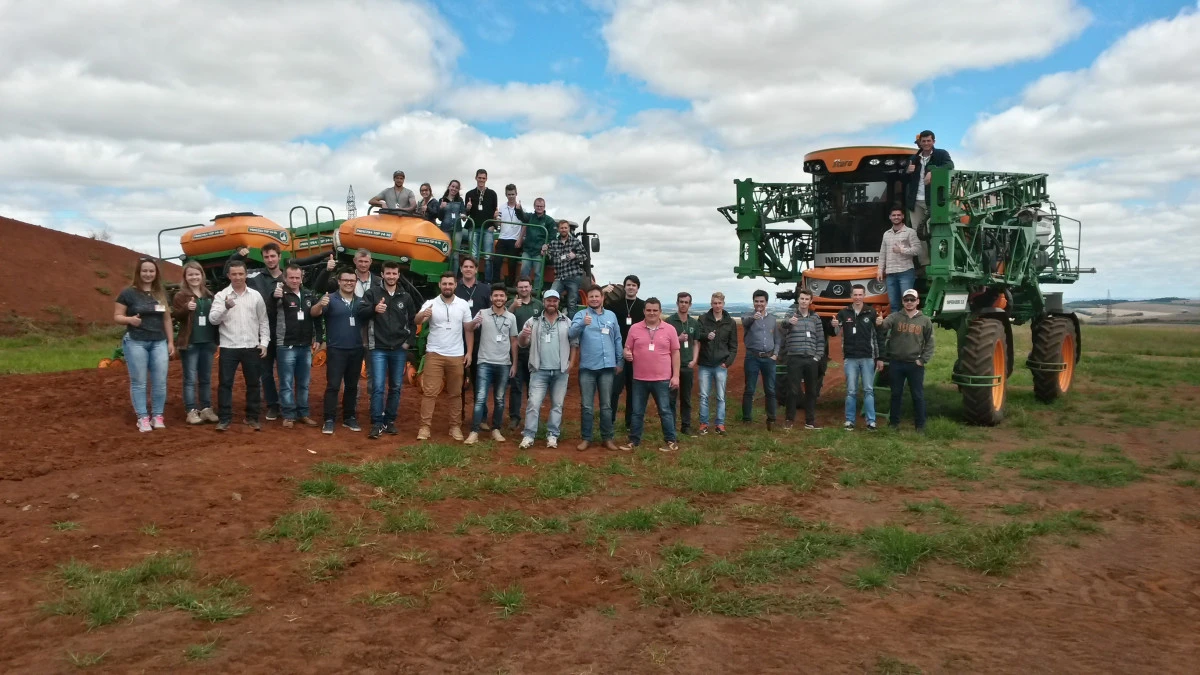 Alunos do curso de Engenharia Agrícola da URI – Erechim visitam a Stara