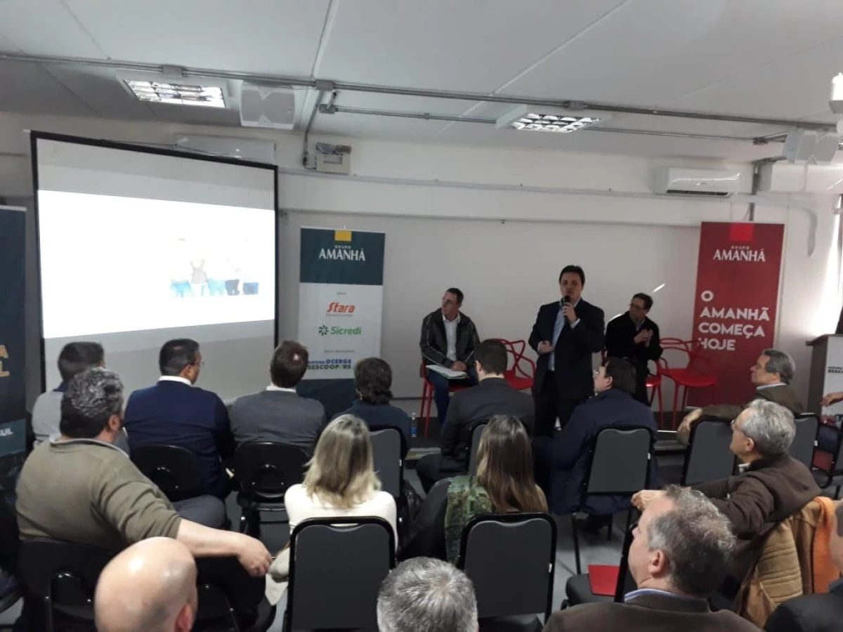 Stara attends the seminar A Força do Sul