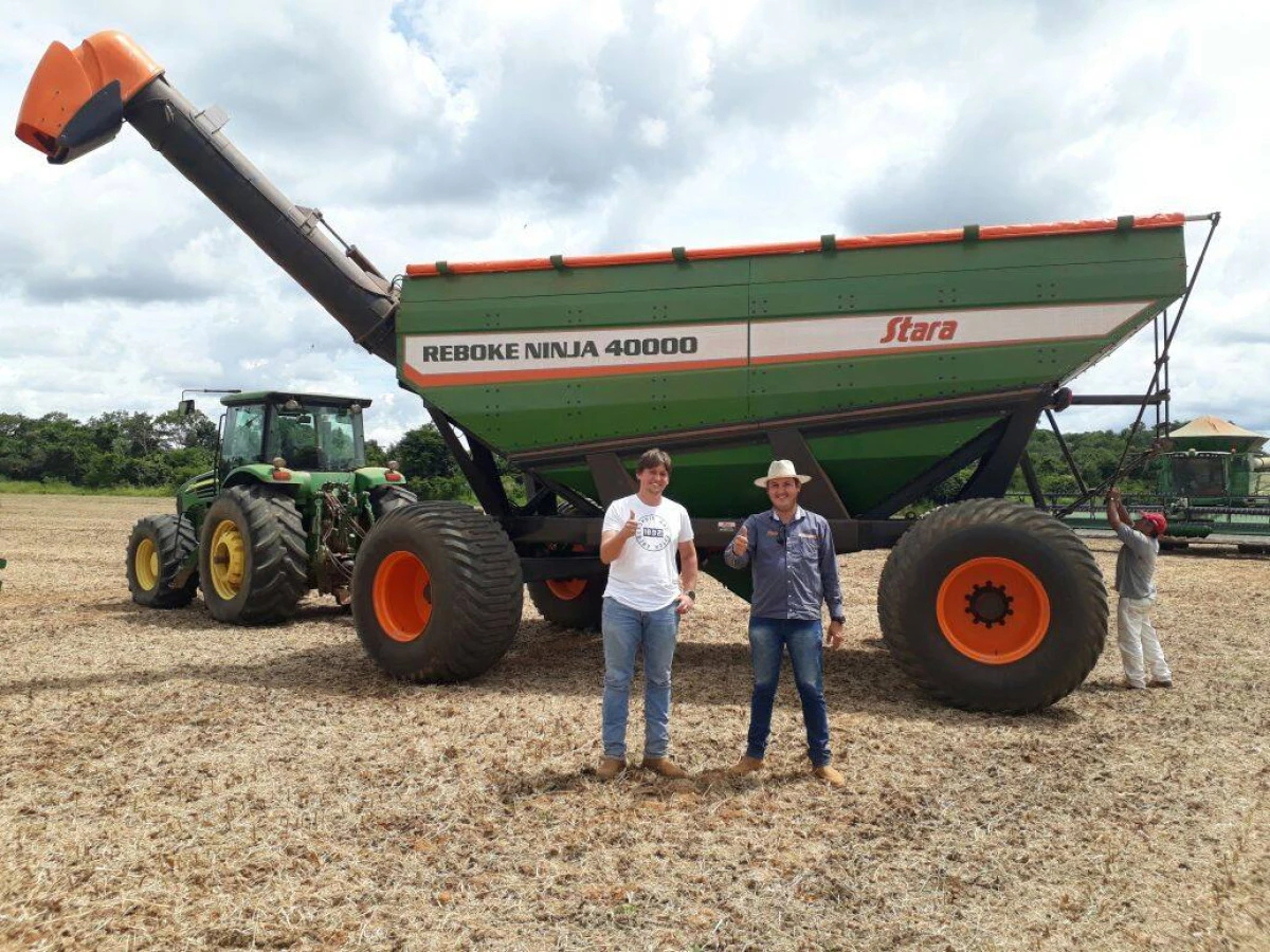Concesionaria Futura Máquinas entrega Reboke 40000 en Coromandel, MG