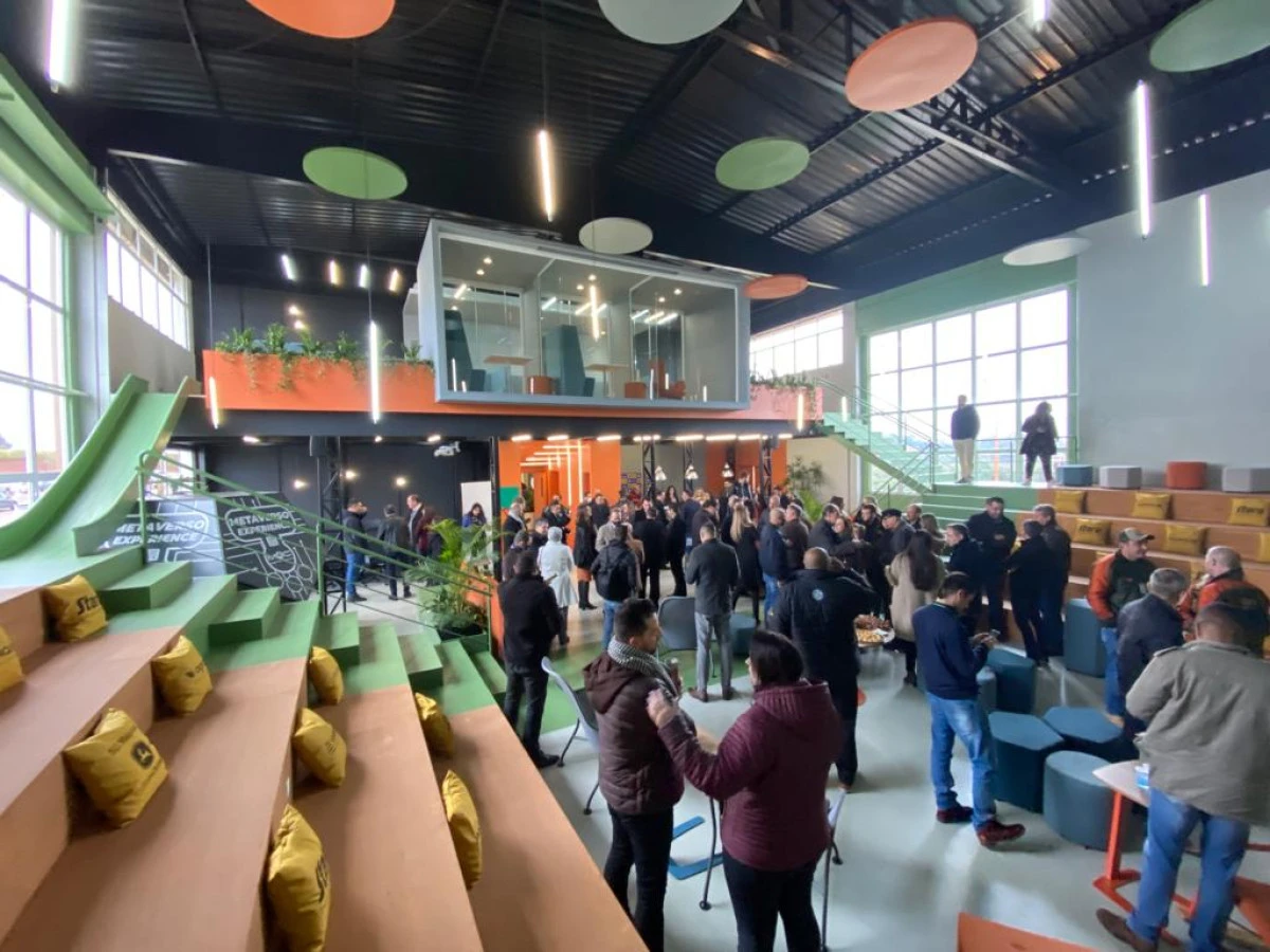 Em parceria com a UPF, Stara inaugura espaço no UPF Parque