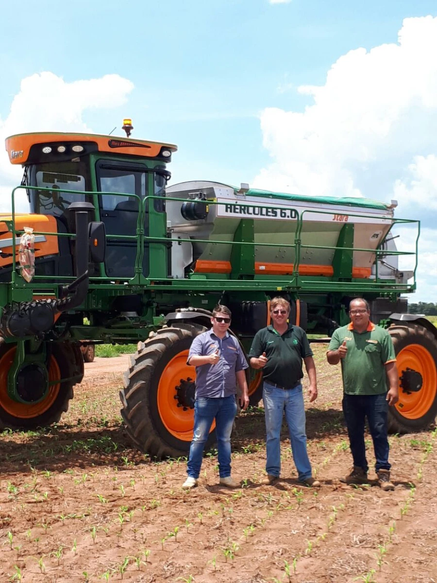 Reventa Andremaq hace la entrega de Hércules 6.0 en Campos de Julio, MT