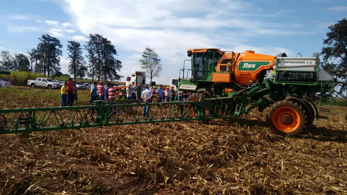 Concessionária Tupi Máquinas realiza Dia Fantástico em Londrina, PR