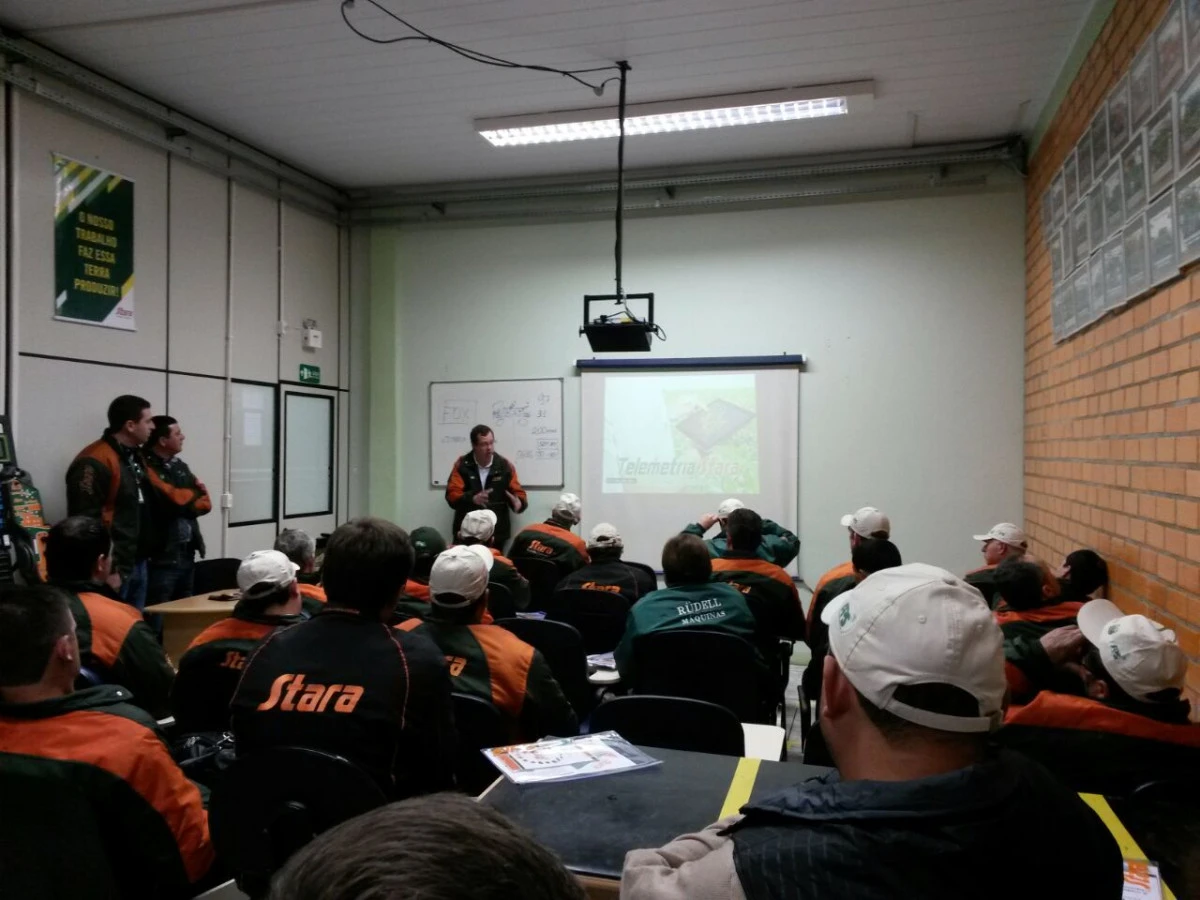 Stara realiza entrenamiento para técnicos