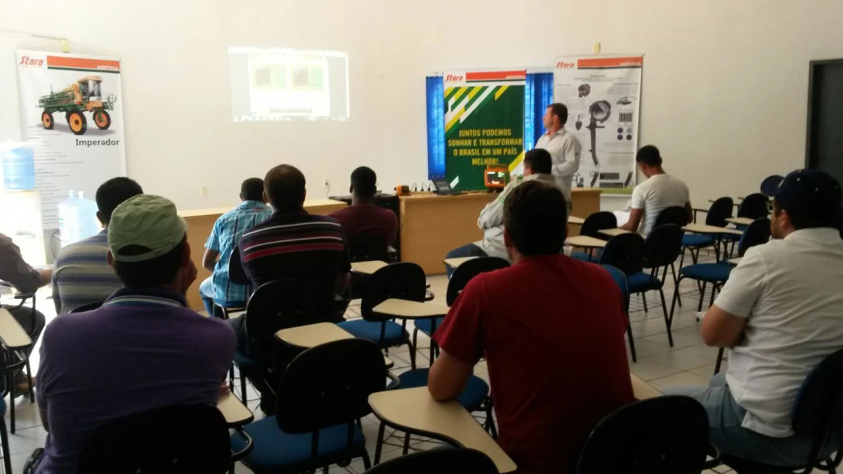 Agriterra dealership conducts training on planting in Lucas do Rio Verde