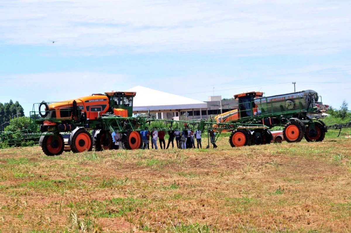 Concesionaria Tratormax participa en día de campo