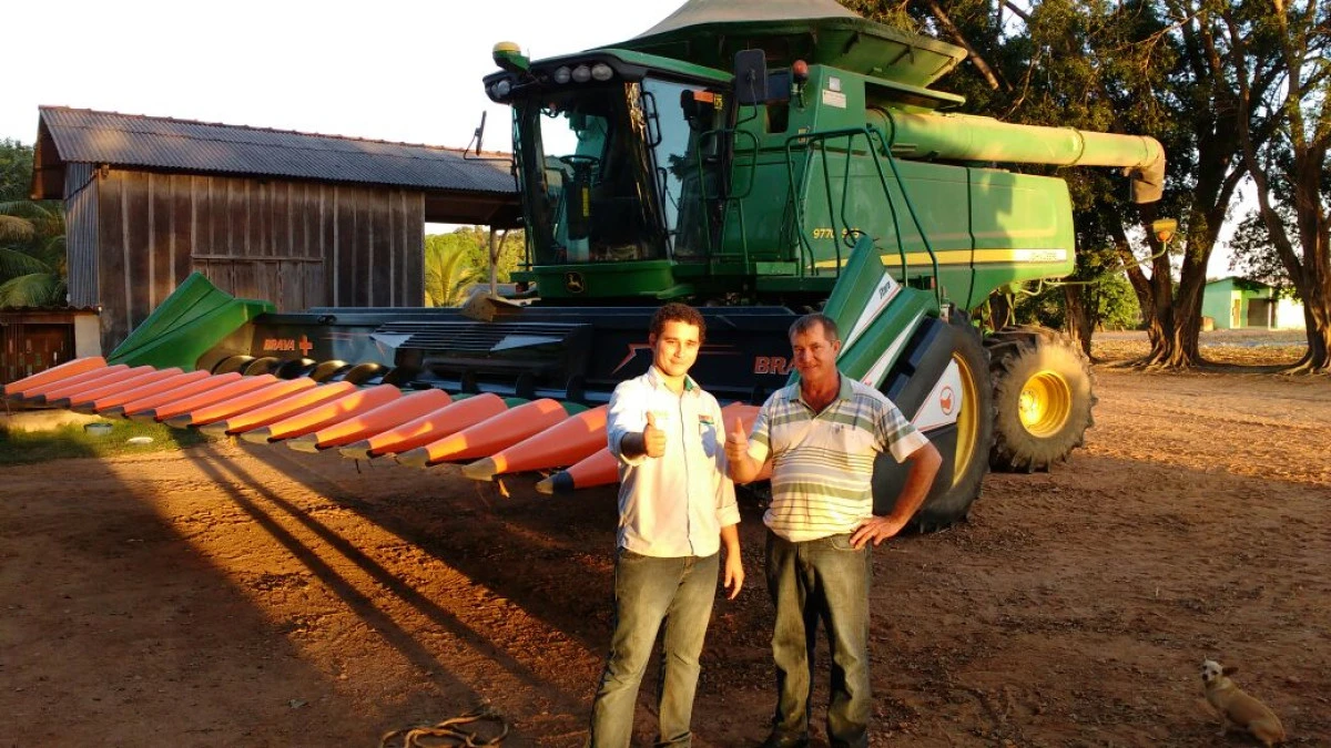 Dealership Agriterra performed delivery of a Brava + corn header in Lucas do Rio Verde, MT
