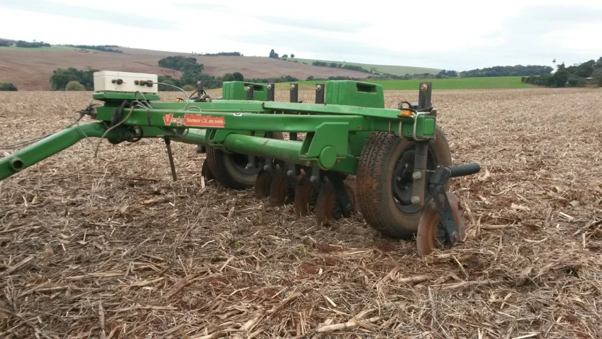 Stara realiza leitura de condutividade elétrica em Seberi, RS