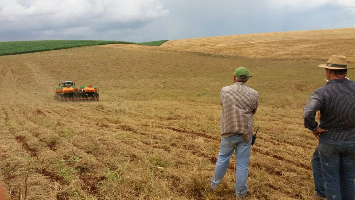 Concessionária Agrinova realiza demonstração em Dois Irmãos das Missões, RS