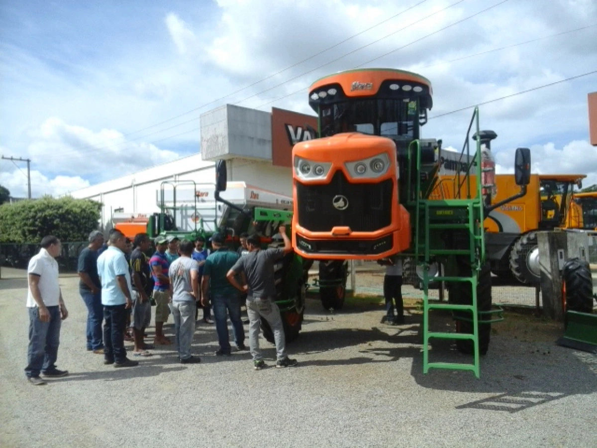 Concessionária Agriterra realiza curso para operadores de máquinas em Lucas do Rio Verde, MT