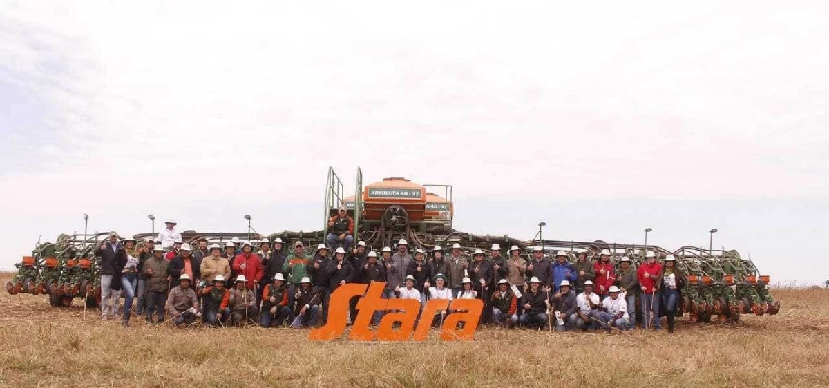 Concesionaria Unimaq realiza evento para el lanzamiento de la plantadora Absoluta