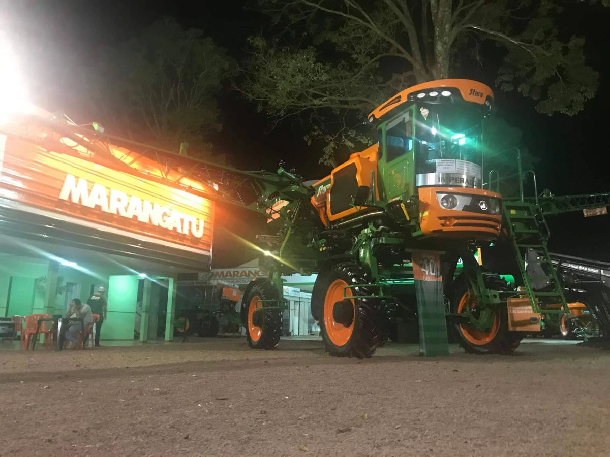 Stara participa de una feria en Paraguay