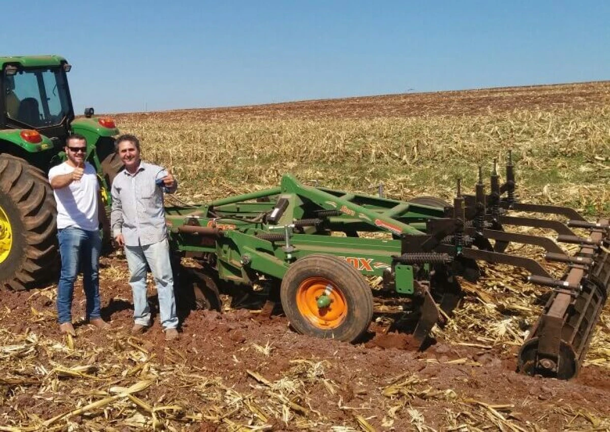 Stara realiza entrega de Fox en Terra Boa, PR