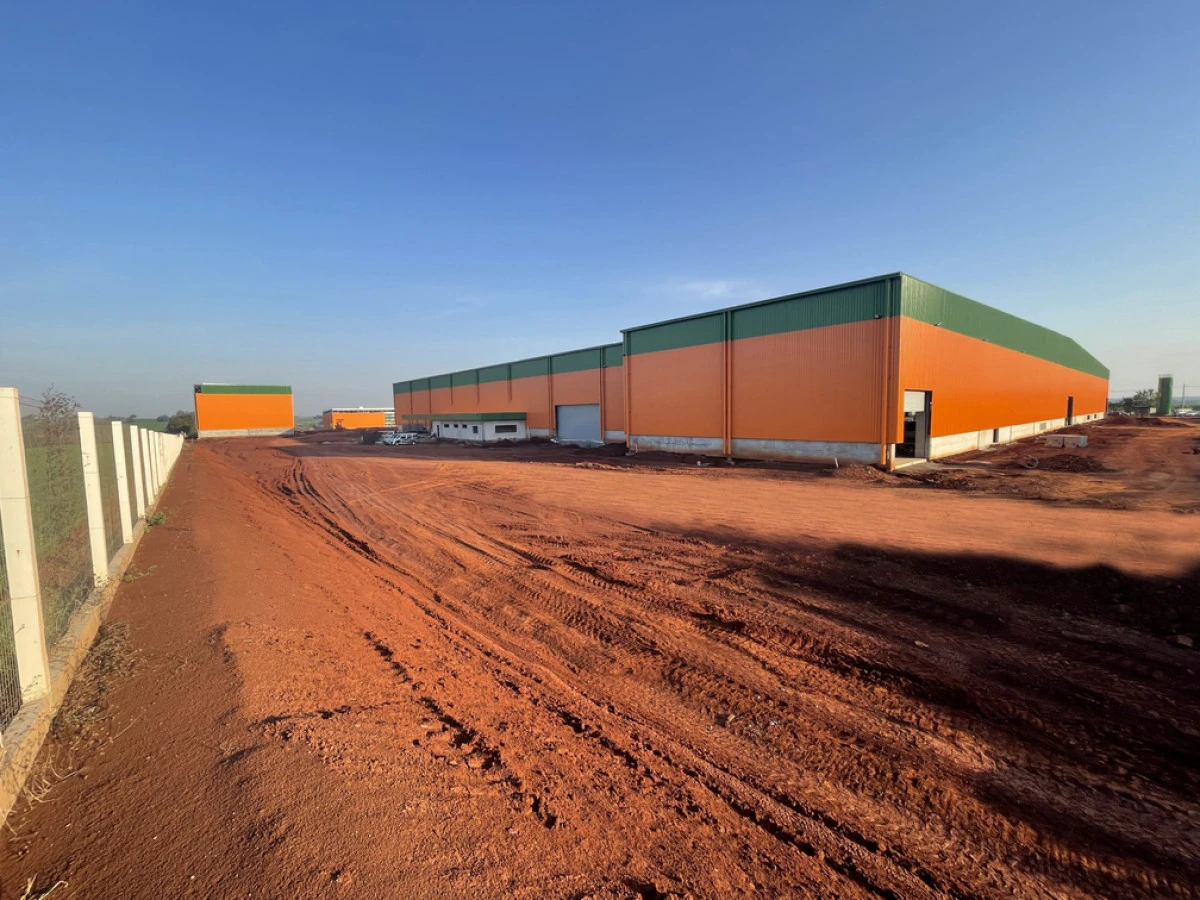 Nuevas instalaciones de la fábrica en Santa Rosa con más del 60 % de la obra hecha