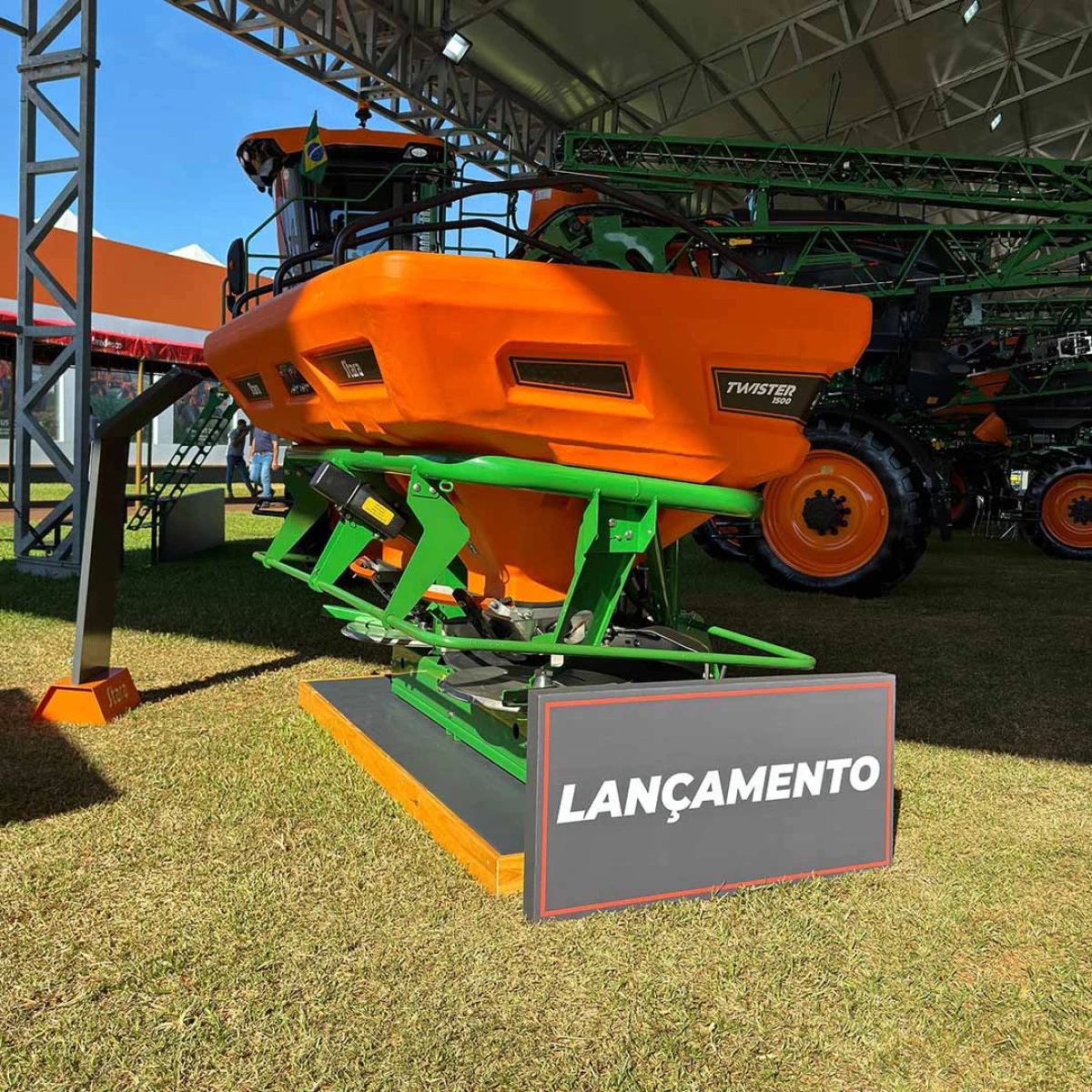 Launching product: Stara stand out with the new Twister 1500
