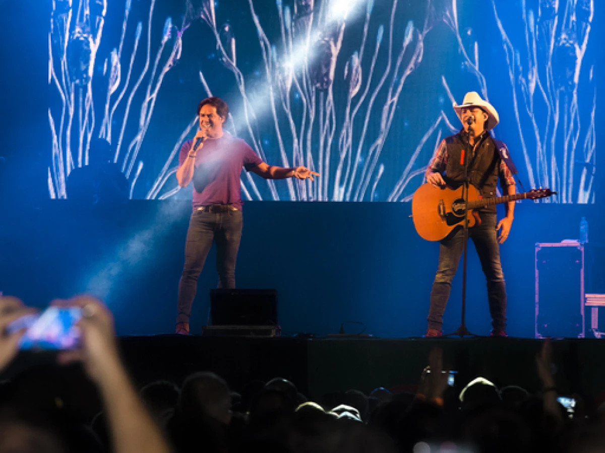 Stara promove show com Guilherme &amp; Santiago