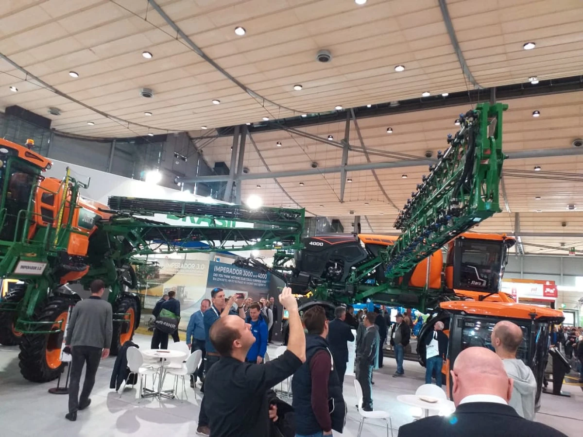 Техника Stara привлекает к себе внимание на выставке Agritechnica