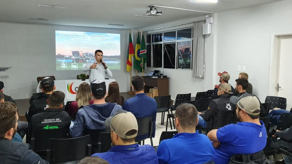 Profissionais da Stara realizam Aula Magna para universitários
