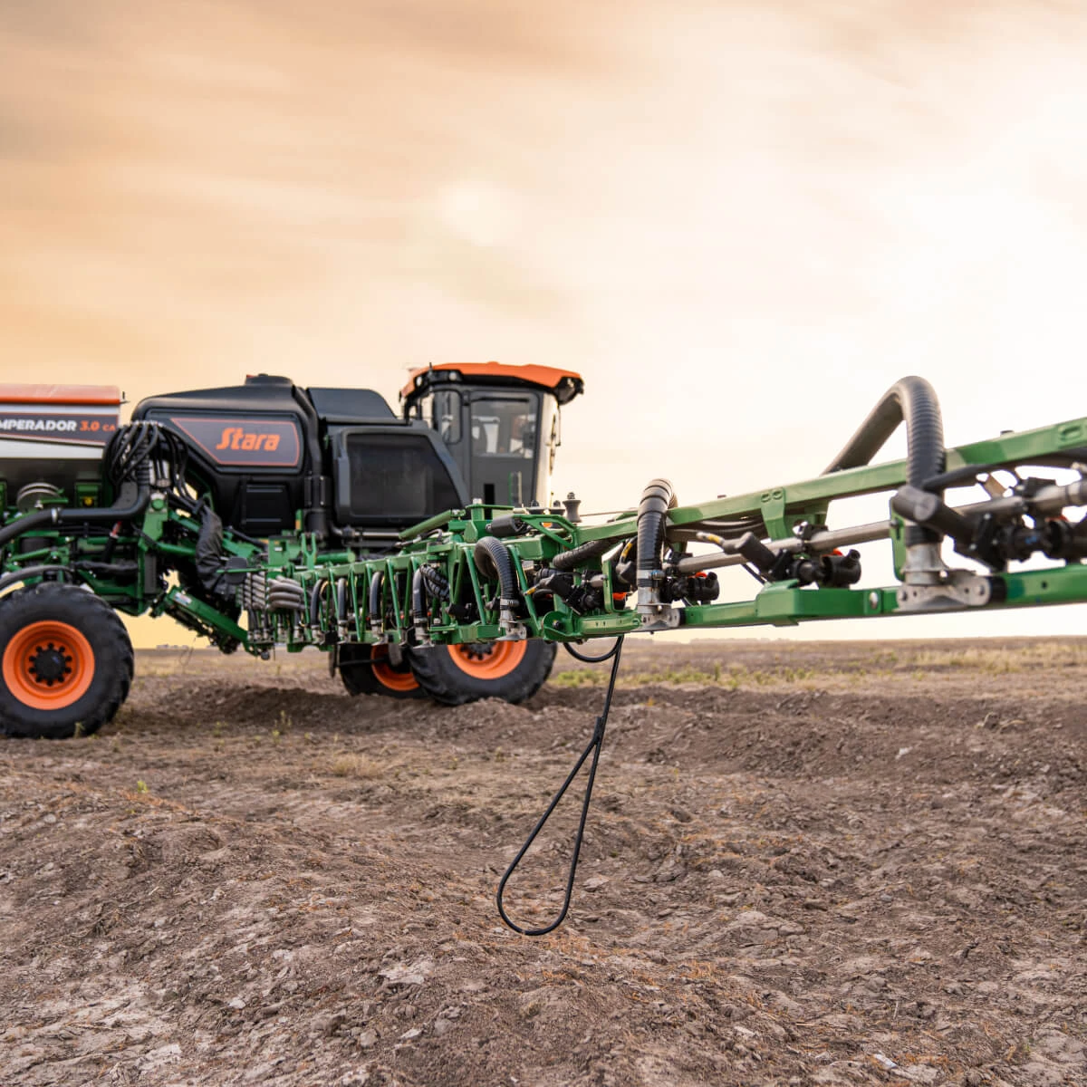 Como evitar deriva na pulverização agrícola com um autopropelido?