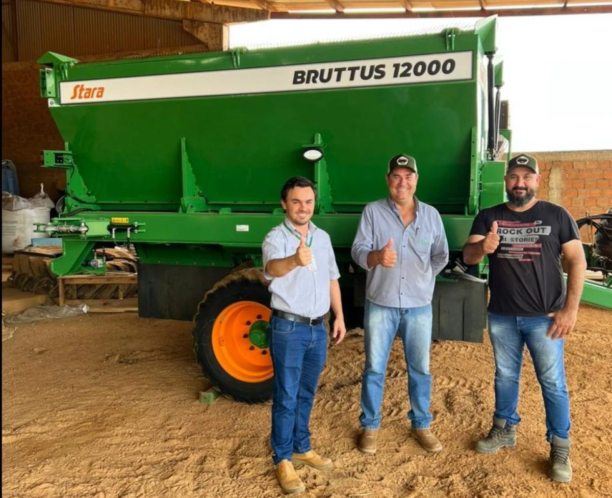 Distribuidor por gravedad Bruttus 12000: aprobado por agricultores