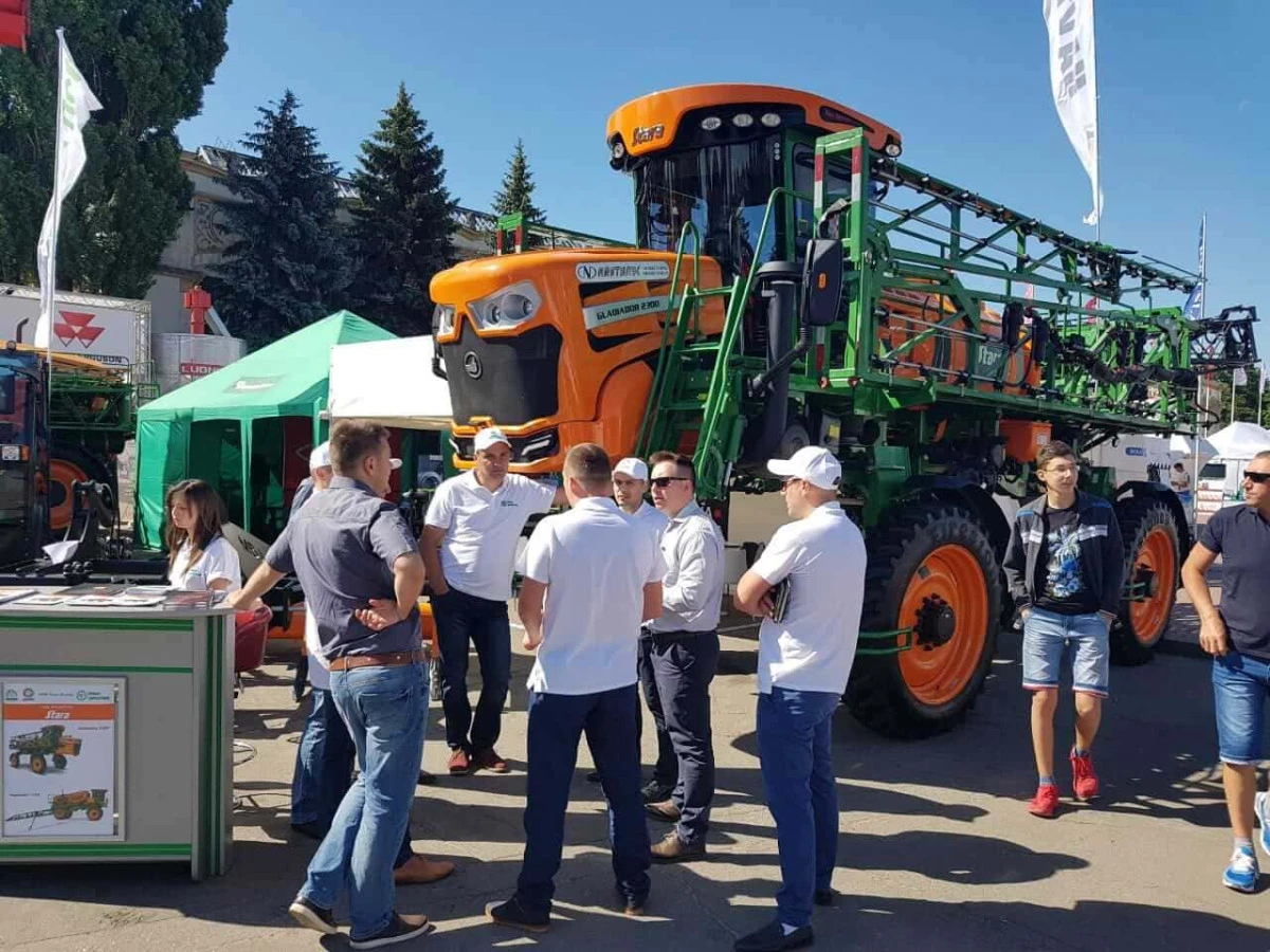 Stara participa de feira em Kiev, na Ucrânia