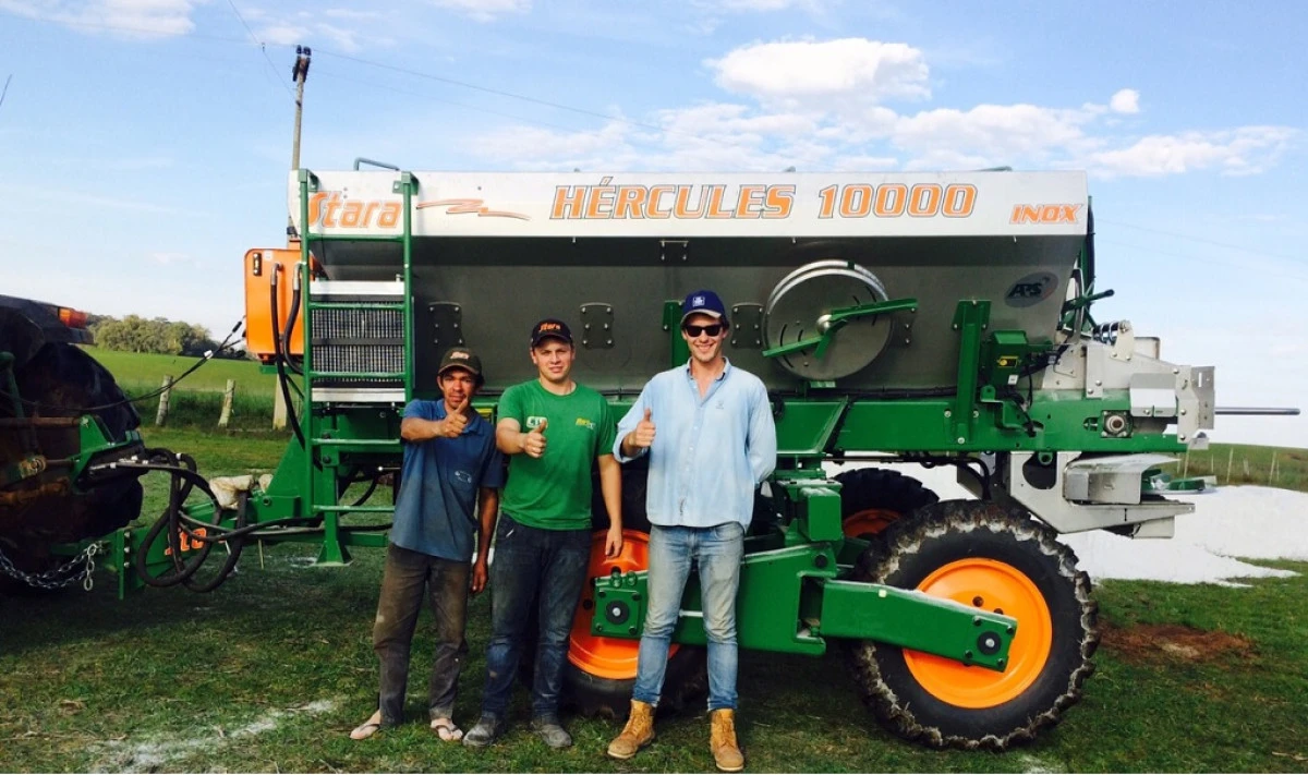 Concessionária Arrozeira Marina realiza entrega de Hércules 10000 em Cachoeira do Sul, RS
